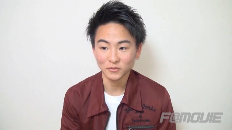 YC1005961 ★ 衝撃!!少年好き必見☆まさかチンコを触らずにイクなんて…ピチピチ18歳…この春、高○を卒業したばかりの童貞男子がまさかの2連続発射!!