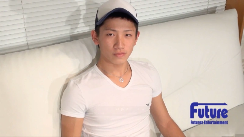 再編集！YC1003079 スタッフ一押し!!彼女を外に待たせ、まさか男に?!爽やか素朴なイケメン男子が完璧BODYを見せつけ濃厚発射を初披露!!
