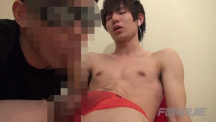 TC1005948 STAFF推薦作品！童顔20才社会人が初の雄攻めに声を荒げ胸まで飛ぶ大量激射しちゃいます！