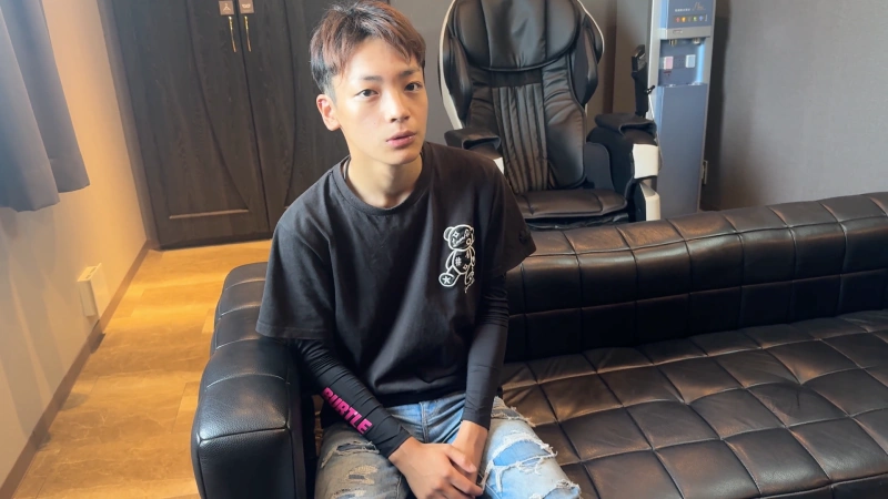 UNCENSORED きりりとしたワイルド系　太マラに要注目
