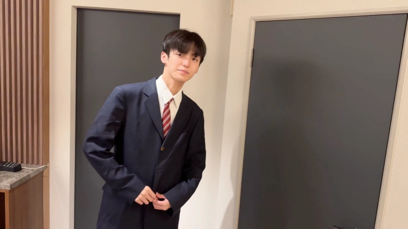 UNCENSORED【着衣イキ】長身セクシージャニ系 折尾くん第3弾 激カワ!!ブレザーコスで常時ビンビン★4K《ハルコレ》