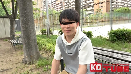 01-30-0005-01 公園でお話。お部屋でぶっといバイブを…