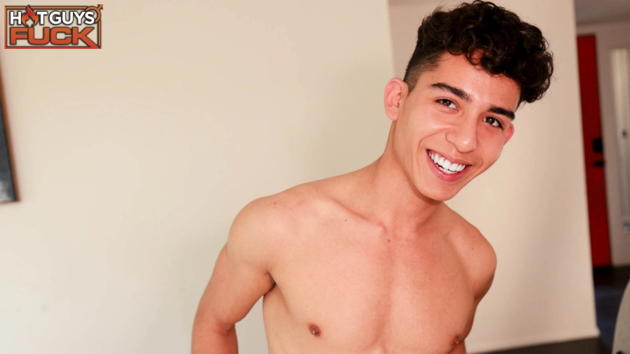 Young Guy Johnny Ortega Gets His 1st Rim Job from Big Tits Francesca Rossi!